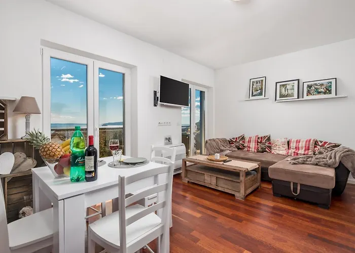Chiara Opatija, Victoria With Terrace, Panoramic Sea View Apartamento